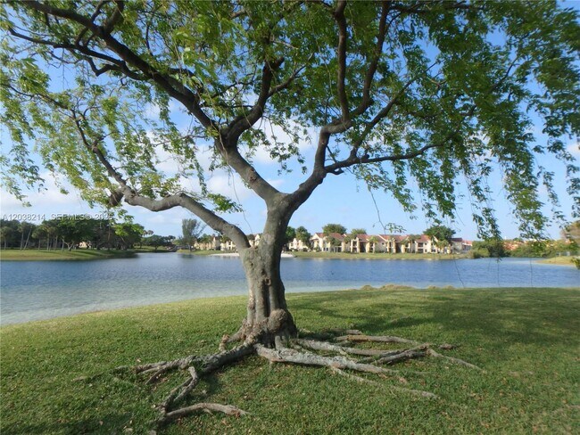 Foto del edificio - 9727 Hammocks Blvd