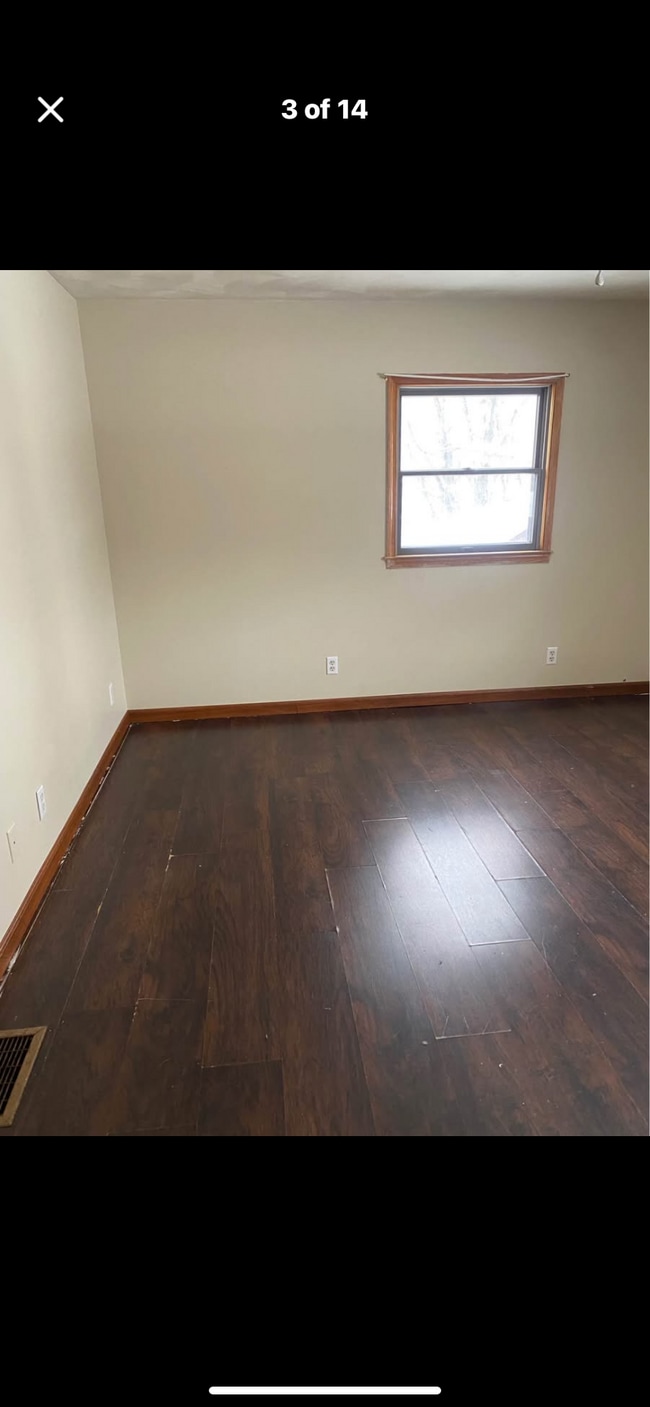 Building Photo - 106 Coin Dr