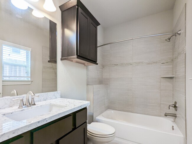 Foto del edificio - 5323 Kiam St