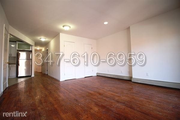 Building Photo - 216 Lexington Ave