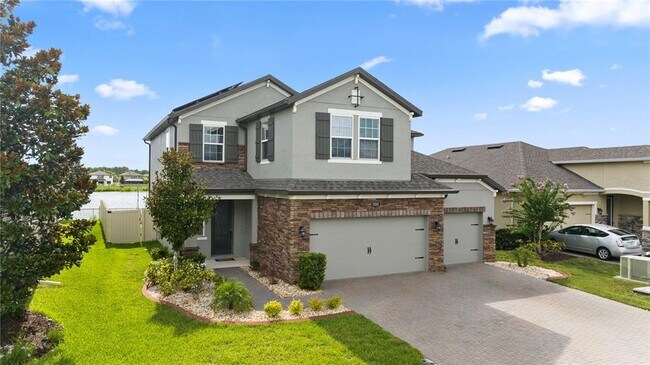 Foto del edificio - 19241 Long Lake Ranch Blvd