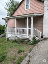 Building Photo - 2720 Spring Dr