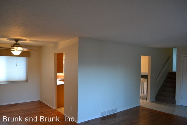 Building Photo - 3 br, 2.5 bath House - 2565 Roundtop Drive