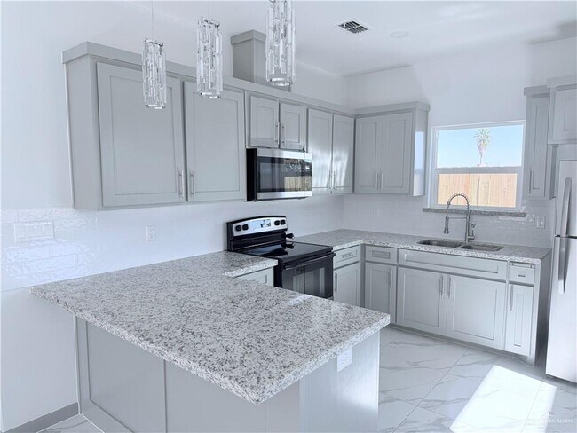 Foto del edificio - 11 West Dr