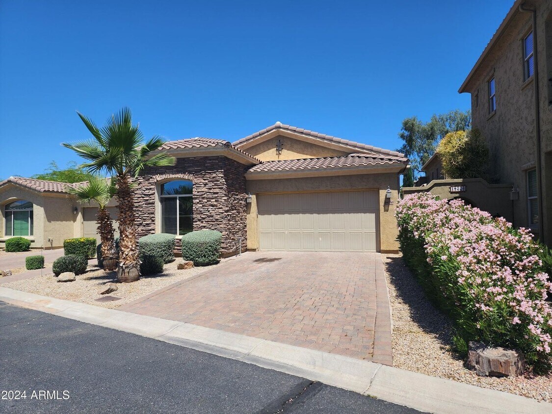 Primary Photo - Gated community single level home within t...