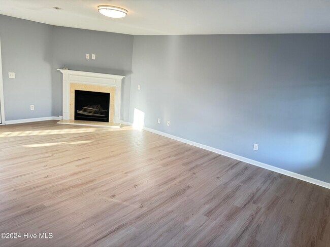 Foto del edificio - 3320 Grove Point Dr