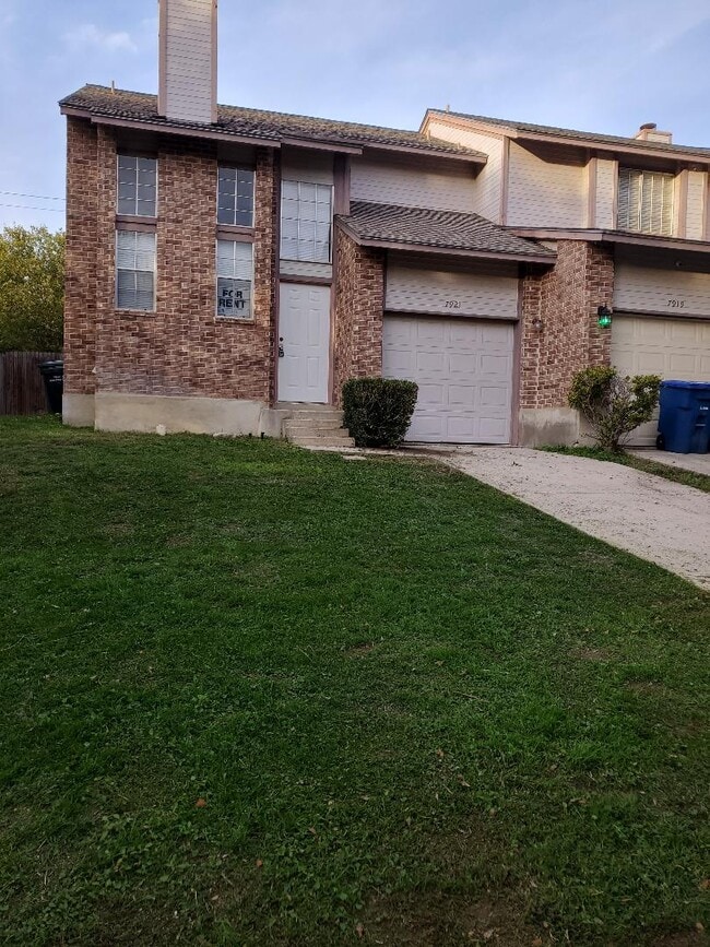 Building Photo - 7921 Santa Catalina