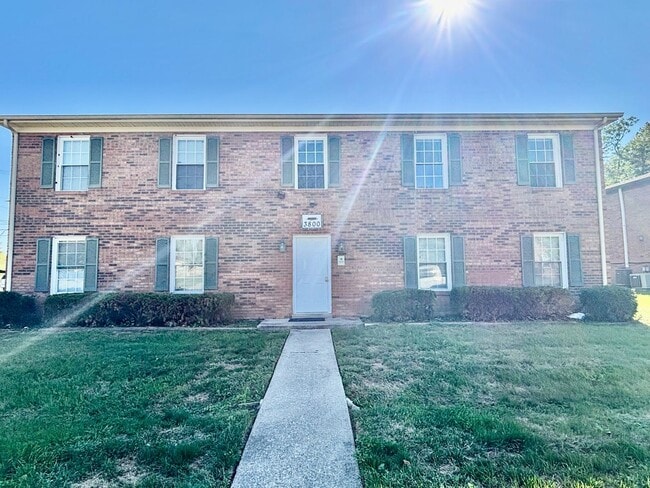 Building Photo - MOVE IN NOW OCTOBER RENT FREE - Two bedroo...