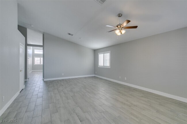 Foto del edificio - 2744 Summerchase Ln
