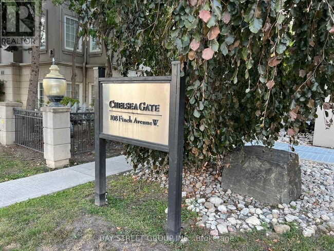 Photo du bâtiment - 108 Finch Ave W