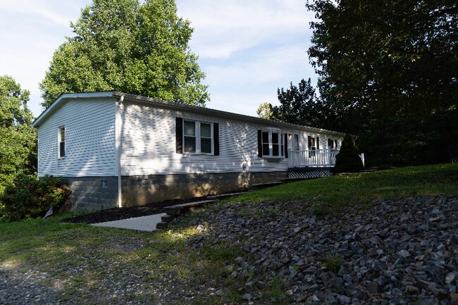 Building Photo - 8805 Old Church Rd