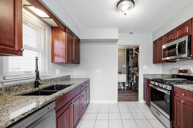 Building Photo - 5318 S 74th Ave