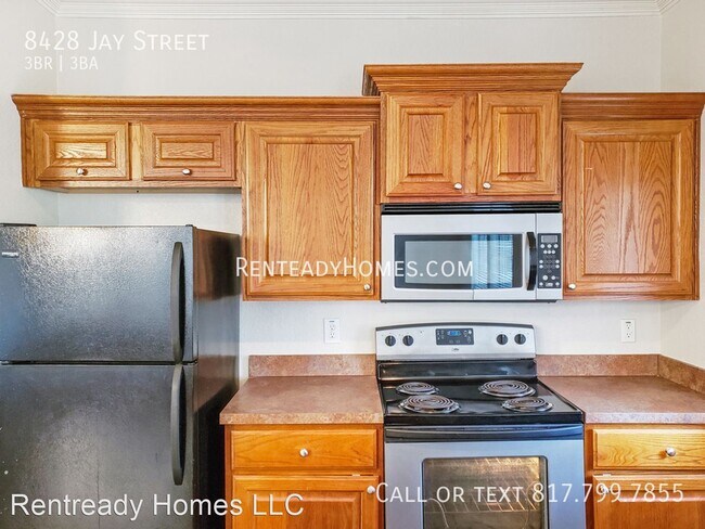 Foto del edificio - 3 br, 2.5 bath House - 8428 Jay St