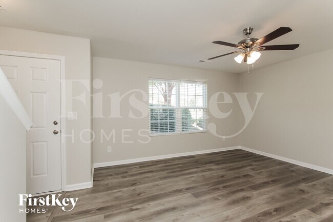 Foto del edificio - 4509 David Cox Rd