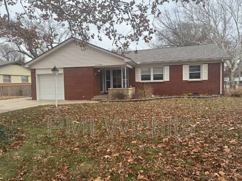 Foto principal - 900 N Redbarn Ln