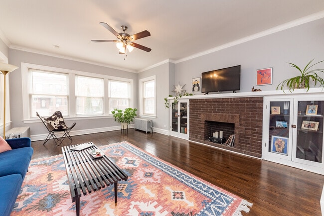 Foto del edificio - 4014 W Nelson St