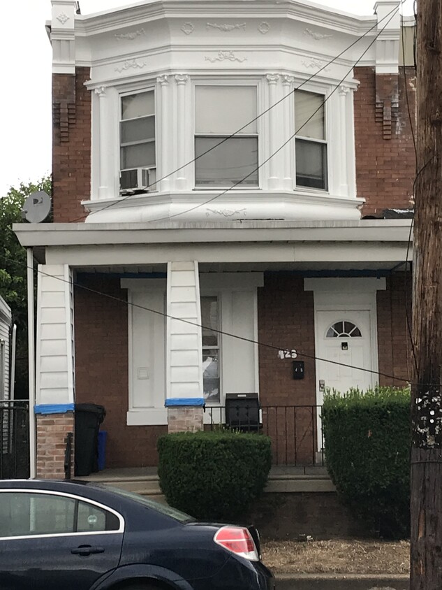 Primary Photo - 123 W Olney Ave