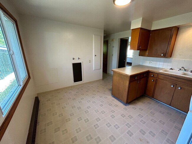 Foto del edificio - 10311 - 10315 E 8th Ave