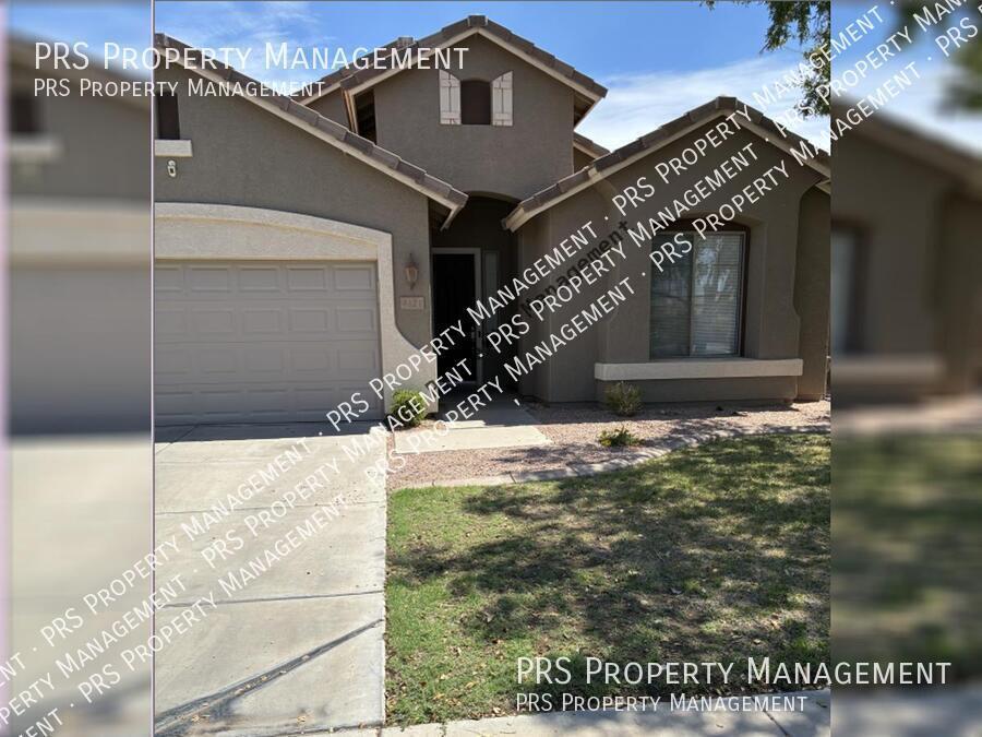 Foto principal - 4221 E Crest Ct