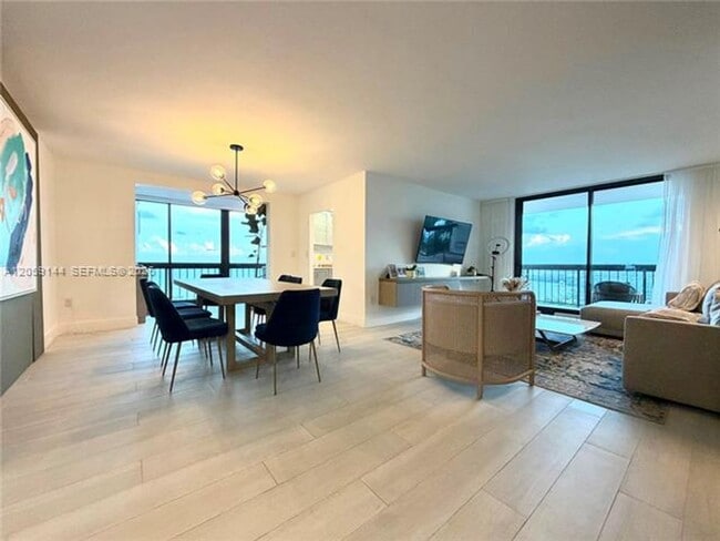 Photo - 2333 Brickell Ave cu-2512 Apartment