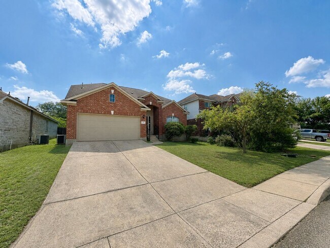 Building Photo - Spacious 4-bedroom, 3-bath home offering approximately 2,840 square feet in the gated Lakeside at...