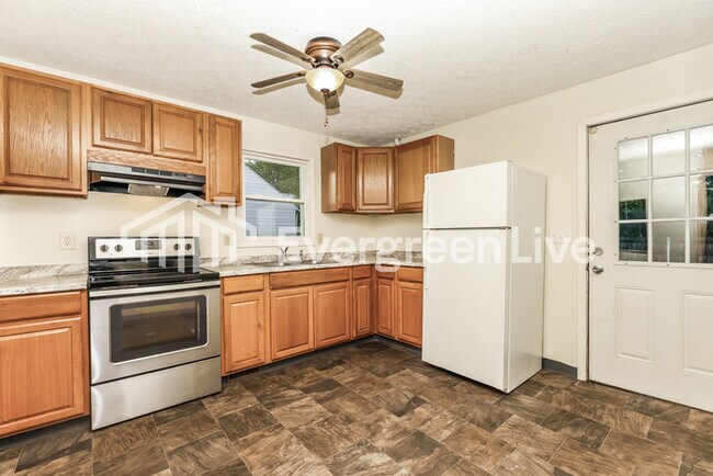 Foto del edificio - 124 E Lindberg Dr