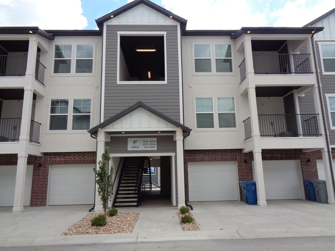 861 N Van Dyne Dr Unit B303, Eagle Mountain, UT 84045 Condo for Rent