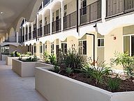 Foto del edificio - Laurel Courtyard Apartments