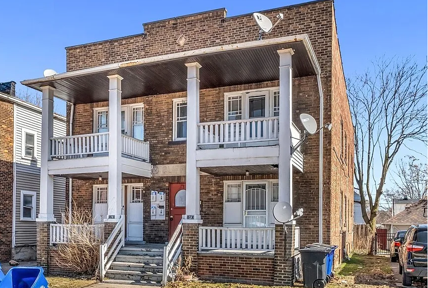 Primary Photo - 3281 W 111th St