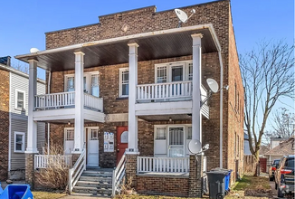 Building Photo - 3281 W 111th St