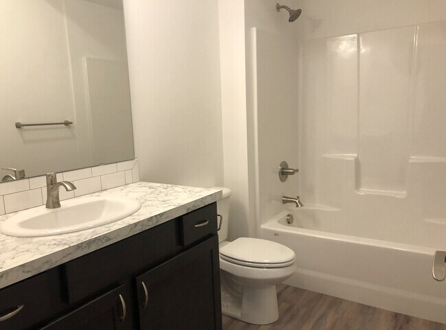 Foto del edificio - 1513 E St Apartments