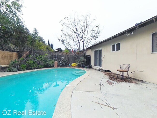 Foto del edificio - 5 br, 2 bath House - 4865 Campanile Drive