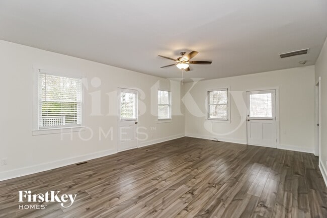 Building Photo - 6356 Pine Frost Dr