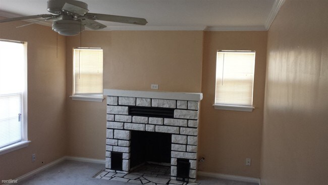 Foto del edificio - 3 br, 2 bath House - 8814 Ferndale Rd