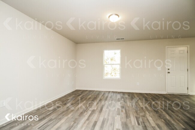 Building Photo - 146 Village Creek Dr.
