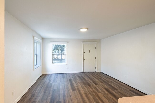 Building Photo - Quaint 4 Bed 2 Bath Home in Pocatello!