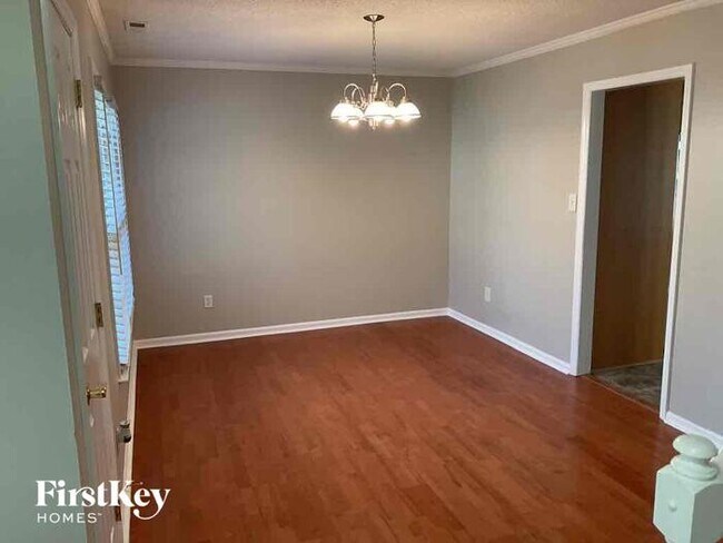 Foto del edificio - 2117 Mill House Ln