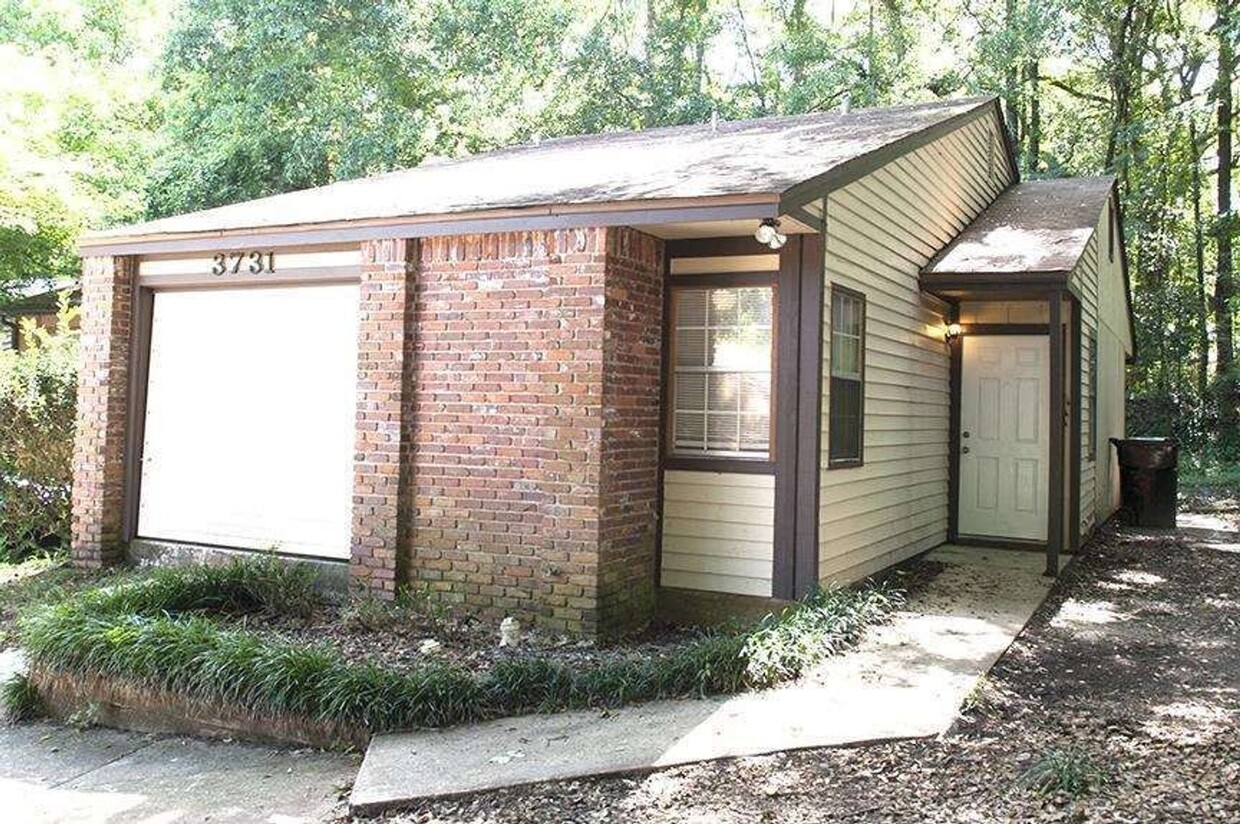 Foto principal - Beautiful 3/2 Near Apalachee Parkway WIth ...