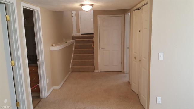 Building Photo - 9631 Little Creek Ct