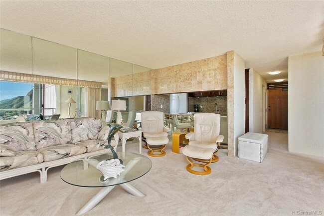Fully Furnished - 2600 Pualani Way Apartment