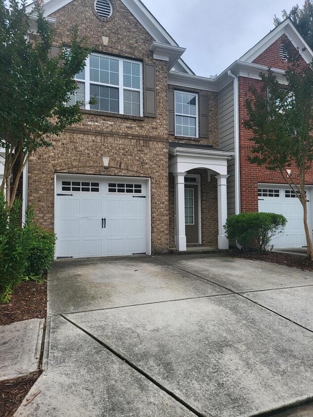 3 Bedroom Townhouse - 3 Bedroom Townhouse