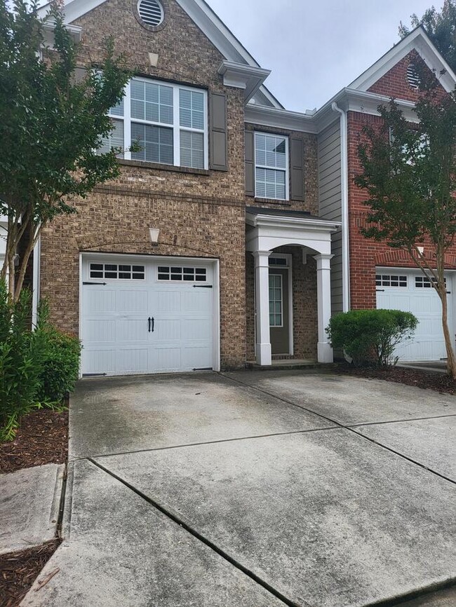 3 Bedroom Townhouse - 3 Bedroom Townhouse