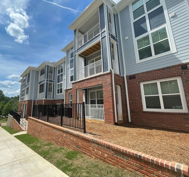 Marcom St Apartments Exterior - Marcom Street Apartments