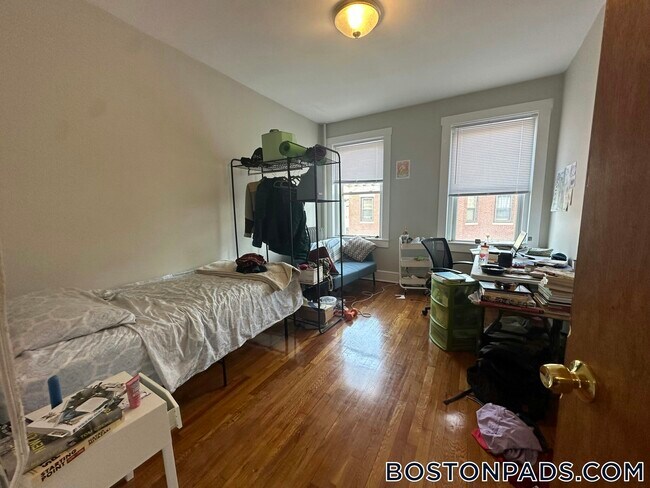 Building Photo - 1185 Commonwealth Ave