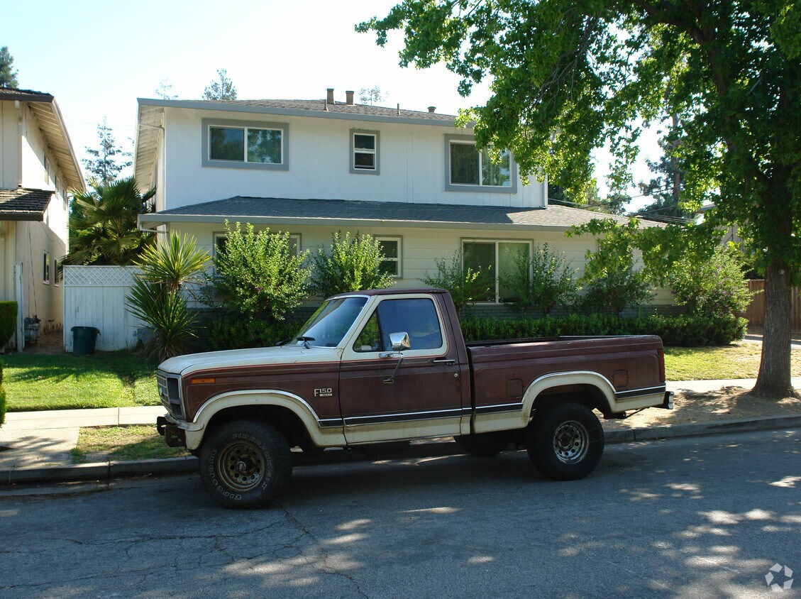 Building Photo - 5137 Lapa Dr