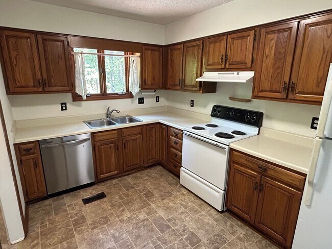 Foto del edificio - 3401 Whitford Ct