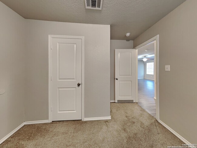 Foto del edificio - 7439 Summer Blossom Ct