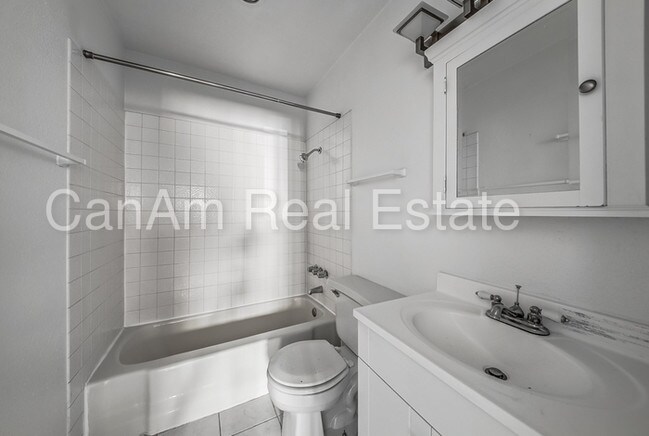 Foto del edificio - 2556 Van Patten St