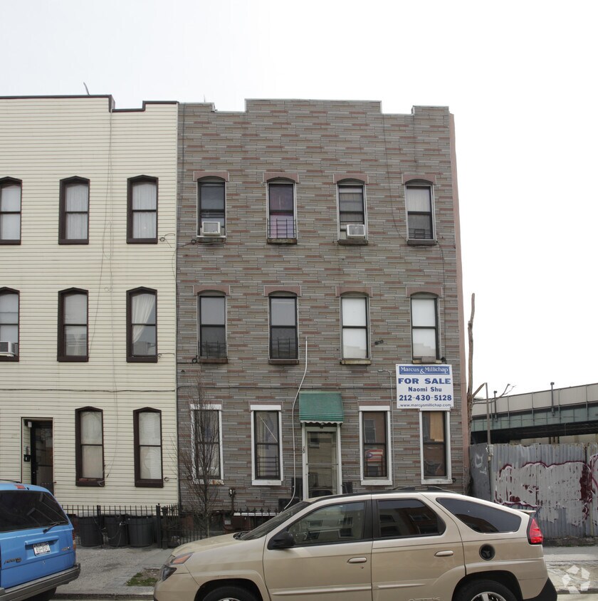 Building Photo - 208 Himrod St