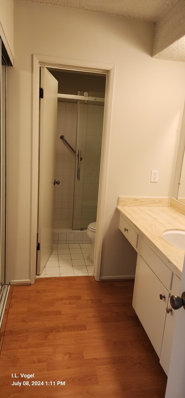 Foto del edificio - 626 N Flores St